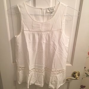 Charming beauty tank off white